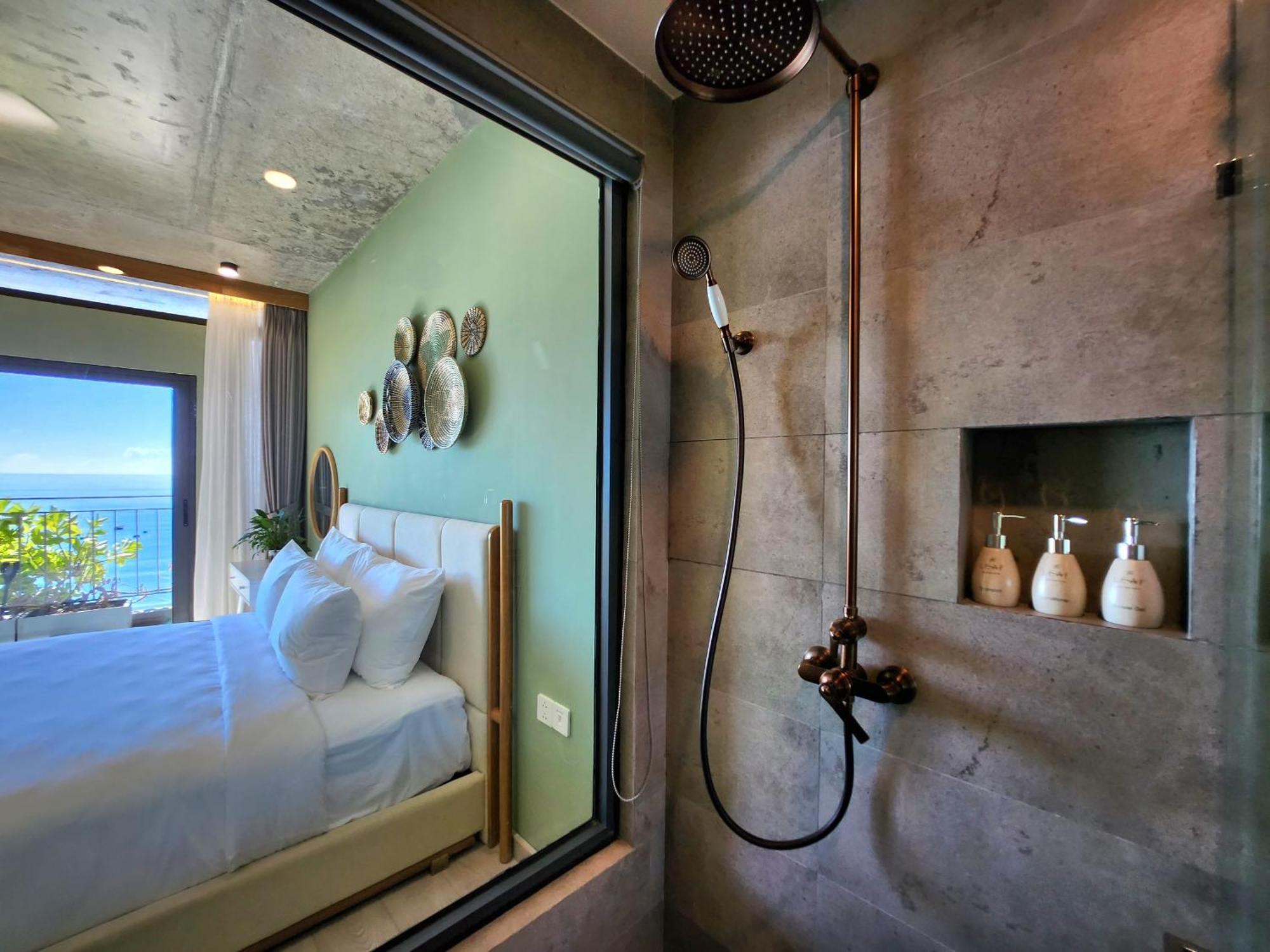 Leaf Beachfront Hotel Da Nang Exterior photo