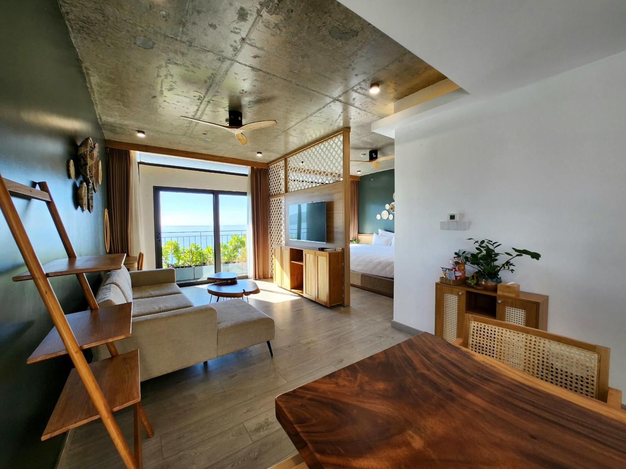 Leaf Beachfront Hotel Da Nang Exterior photo