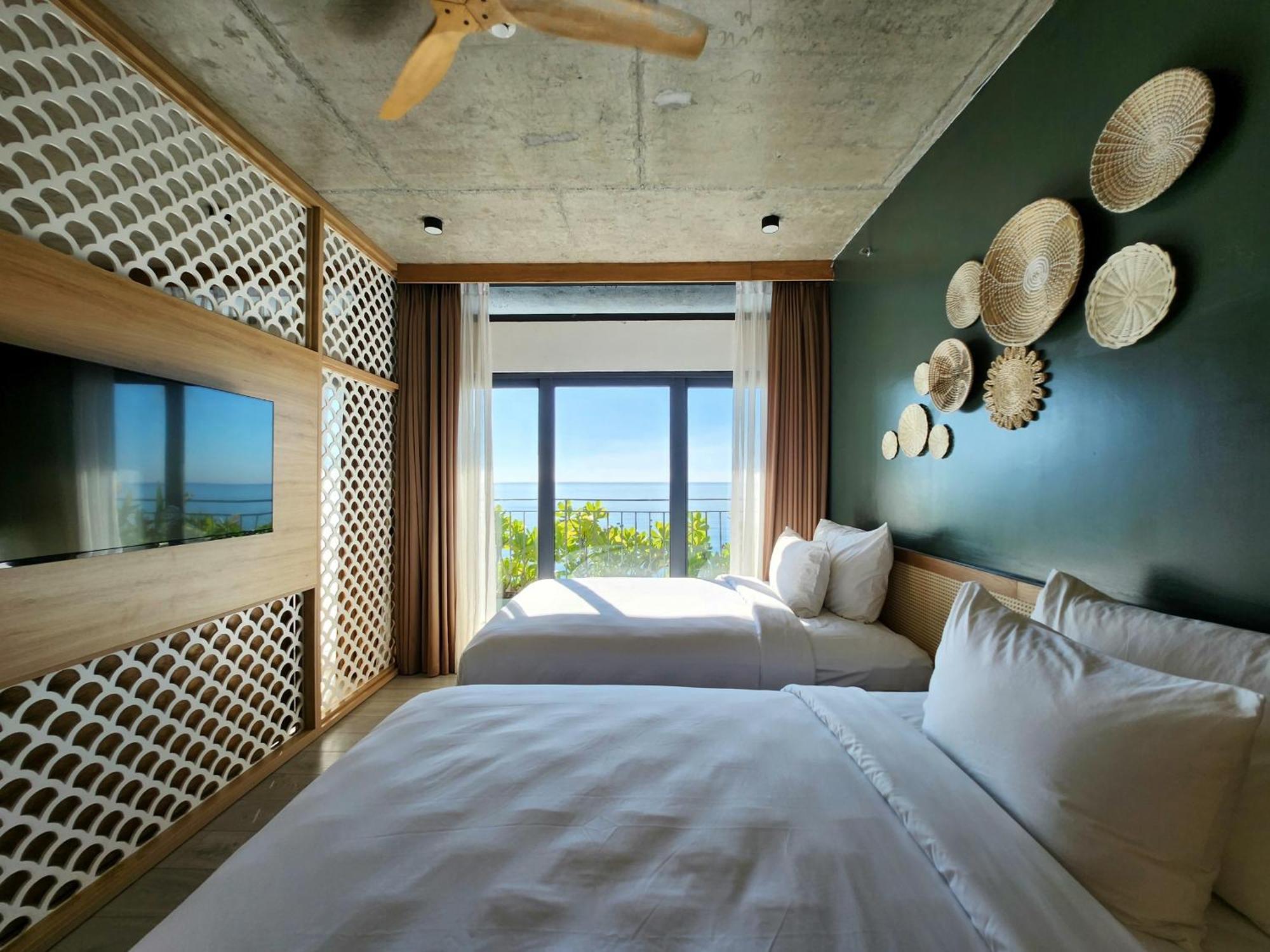 Leaf Beachfront Hotel Da Nang Exterior photo