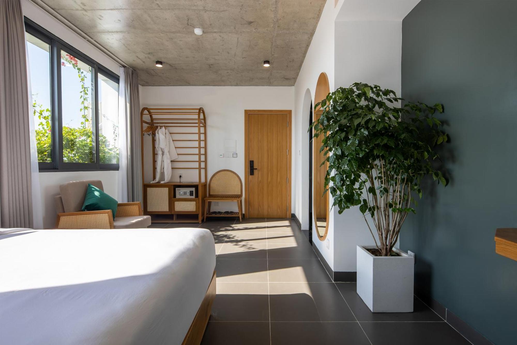 Leaf Beachfront Hotel Da Nang Exterior photo