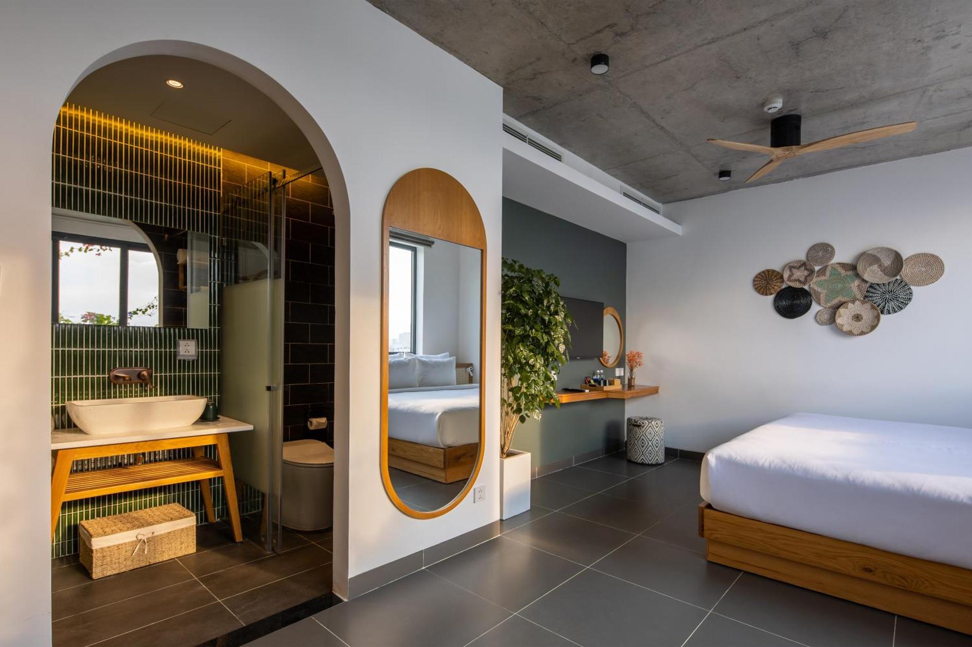 Leaf Beachfront Hotel Da Nang Exterior photo